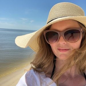 Meet your Posher, Amy